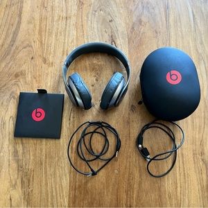 Beats by Dre over ear wireless headphones